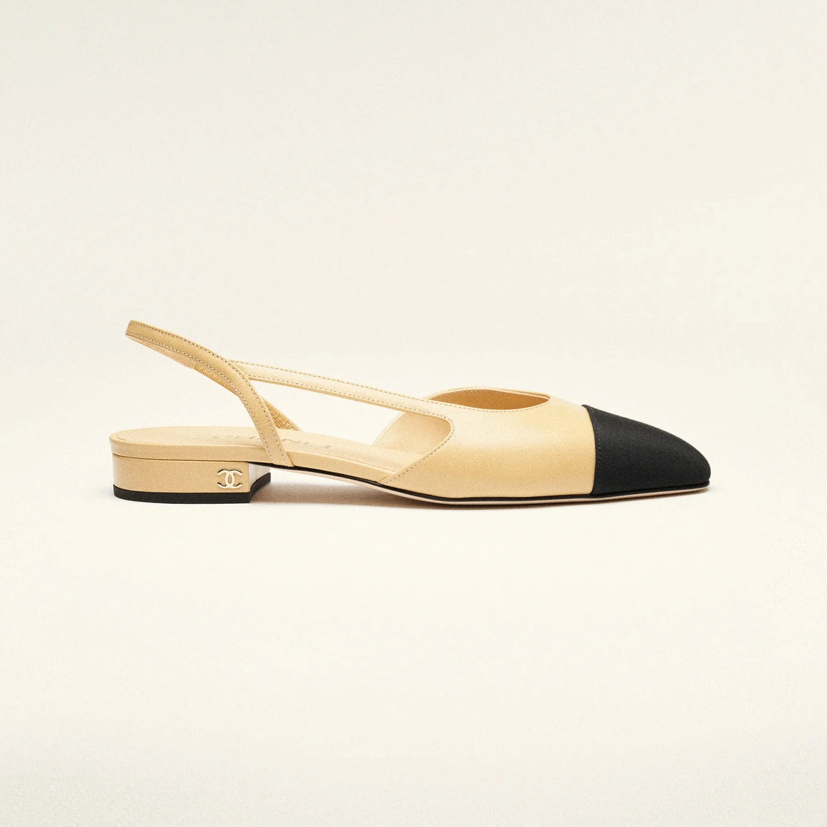 Sandales Chanel - À Bride arrière - Beige / Noir