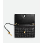 Sac Bottega Veneta Andiamo Pouch on Chain - Noir