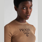 T-Shirt Prada - Col rond en soie avec logo - Marron