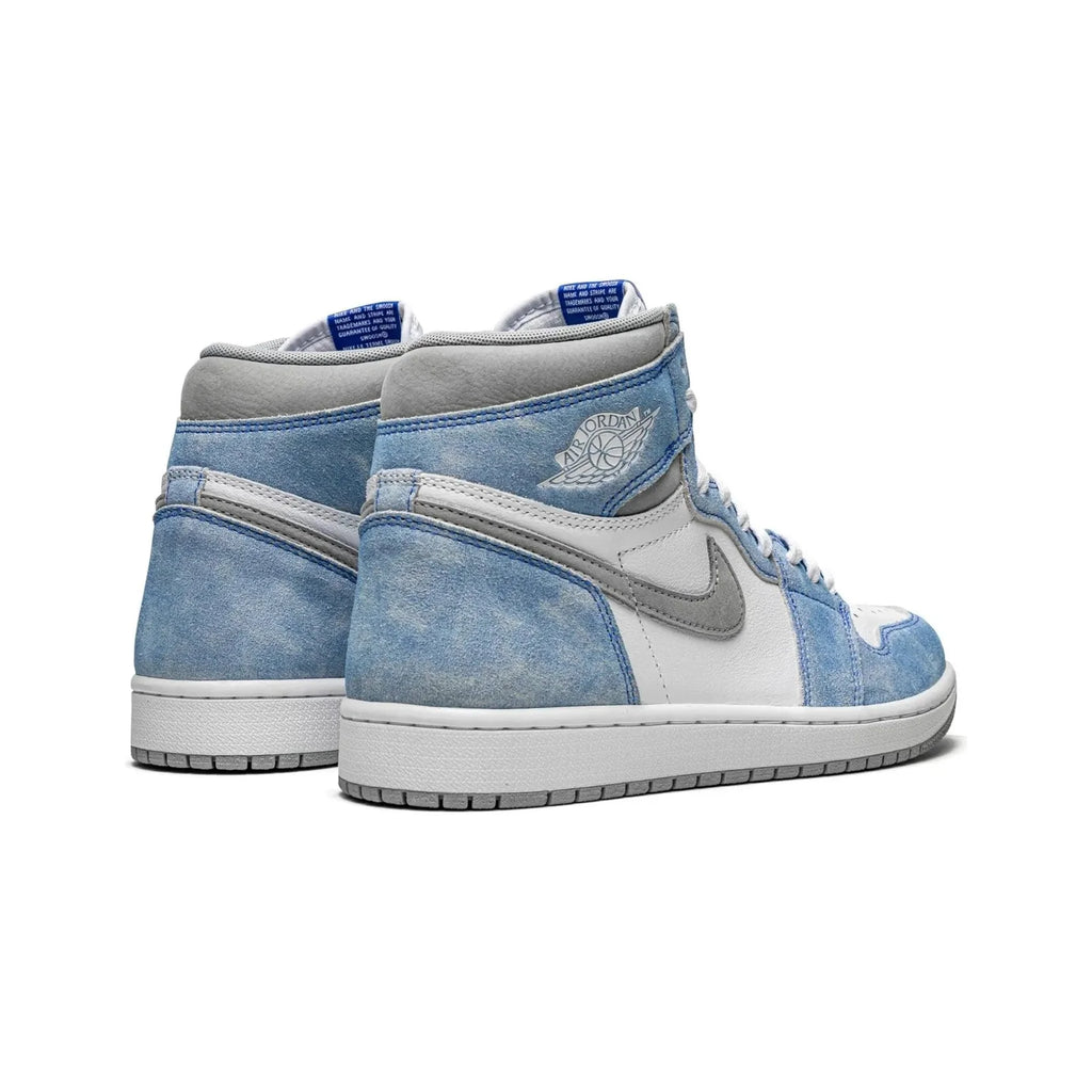 Air Jordan 1 High "Hyper Royal"